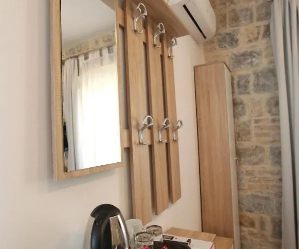 לינה וארוחת בוקר Sol